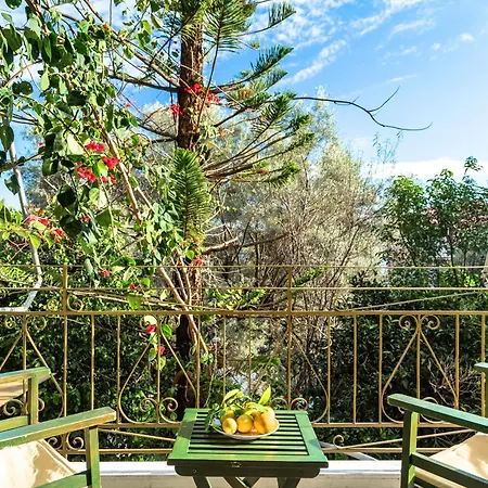 Old Boat Double 5 아파트 니키아나