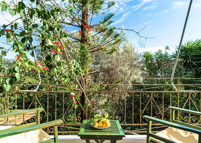 Old Boat Double 5 Apartment Nikiana